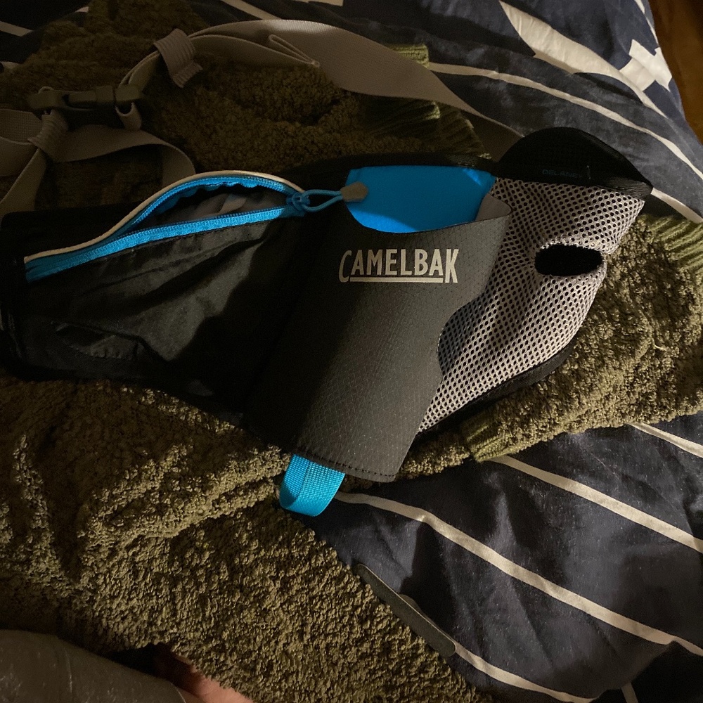 Camelbak Delaney Belt 21 oz hydration